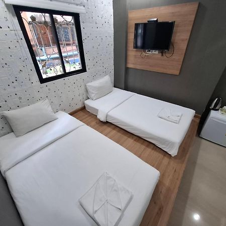 Pratunam19 Hotel Bangkok Kültér fotó