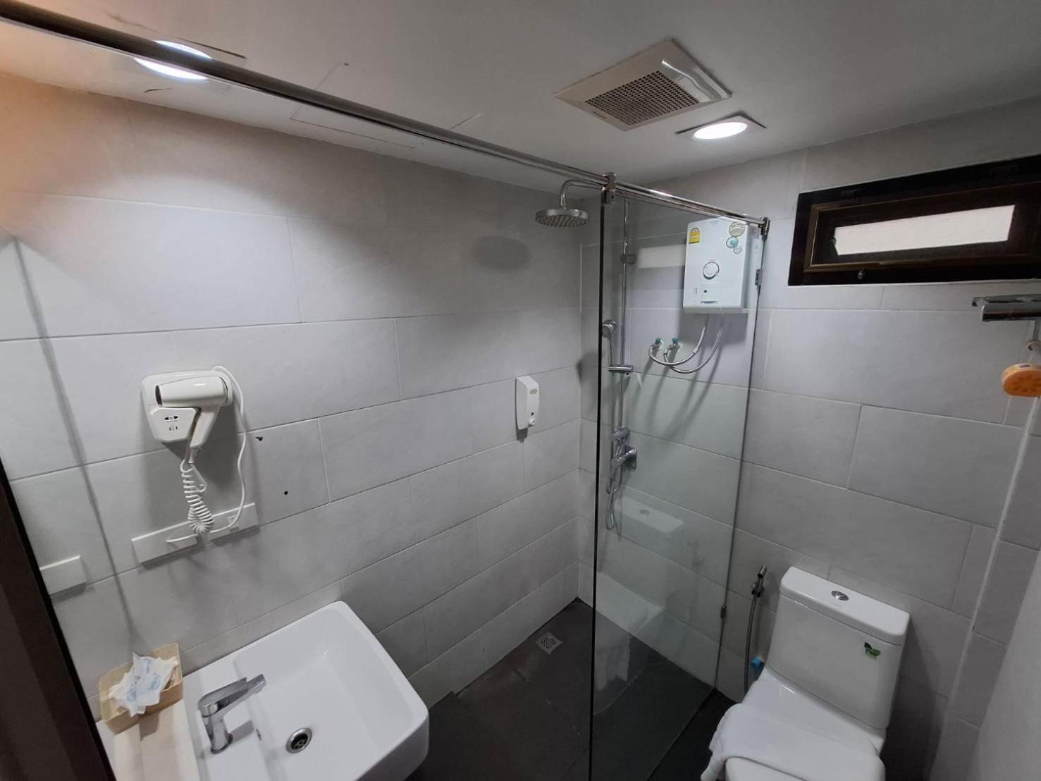 Pratunam19 Hotel Bangkok Kültér fotó