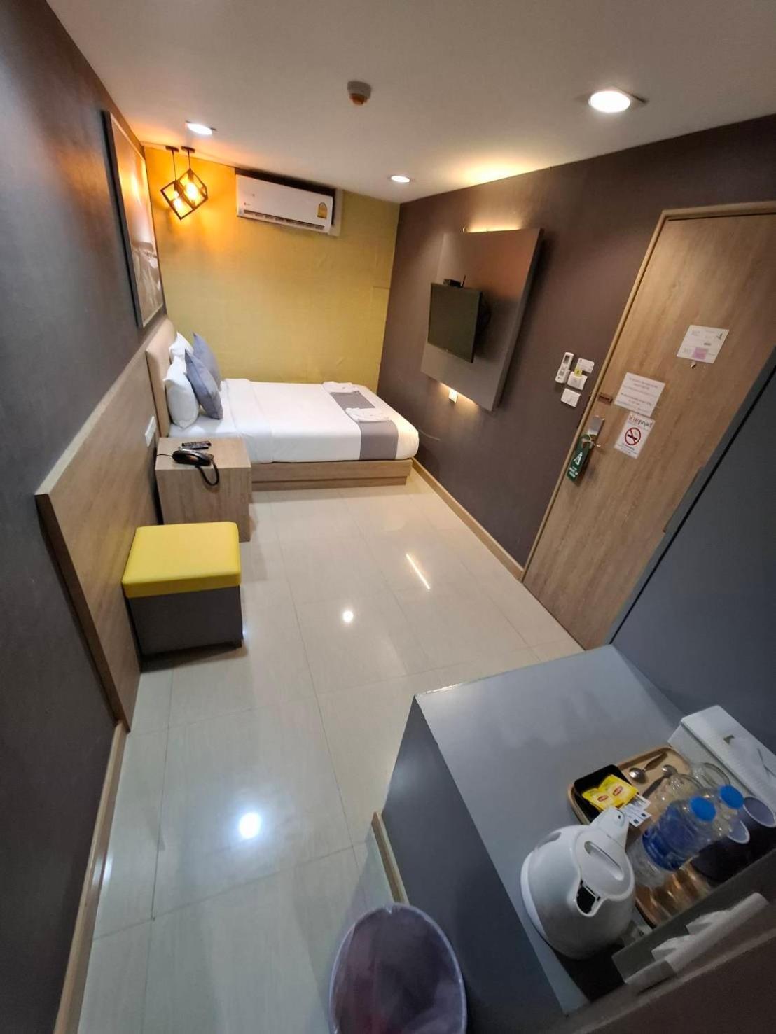Pratunam19 Hotel Bangkok Kültér fotó